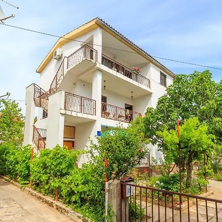 Luca 2 Apartamento Vodice
